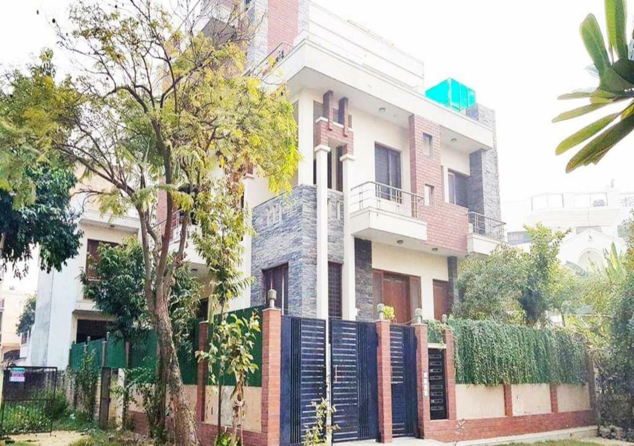 大诺伊达 J P Residency酒店 外观 照片