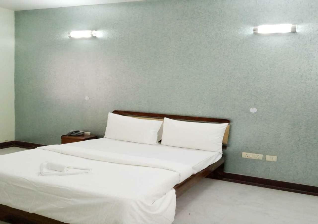 大诺伊达 J P Residency酒店 外观 照片