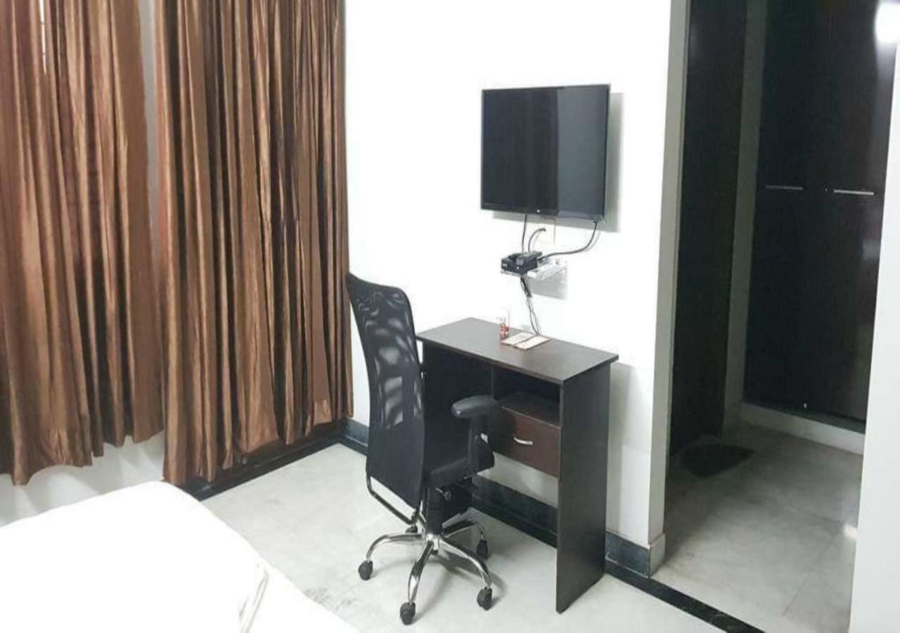 大诺伊达 J P Residency酒店 外观 照片